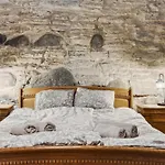 Old Town 60m2 On 2 Floors Next To Town Hall Appartamento