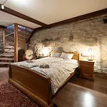 Old Town 60m2 On 2 Floors Next To Town Hall Apartamento