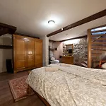 Old Town 60m2 On 2 Floors Next To Town Hall *